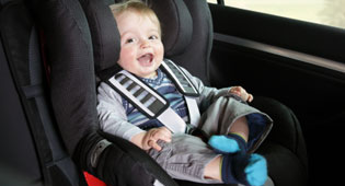 Jak wybrać fotelik samochodowy dla dziecka?